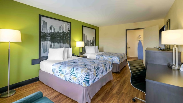 2 Full Beds | Mobility Access RI Shower Nsmk