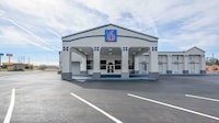 Motel 6 Forsyth, GA – Tift College