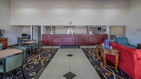 Motel 6 Forsyth, GA – Tift College