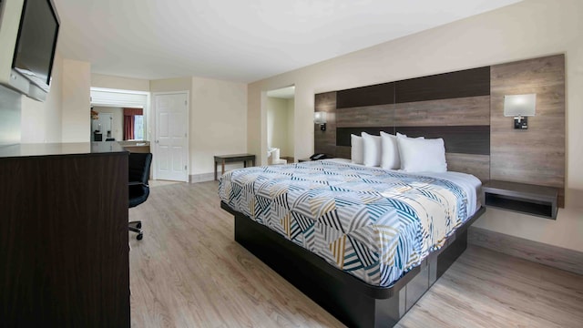 1 King Bed | Non-Smoking, Hot Tub, Micfridge