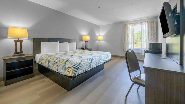 1 King Bed | Non-Smoking, Micfridge