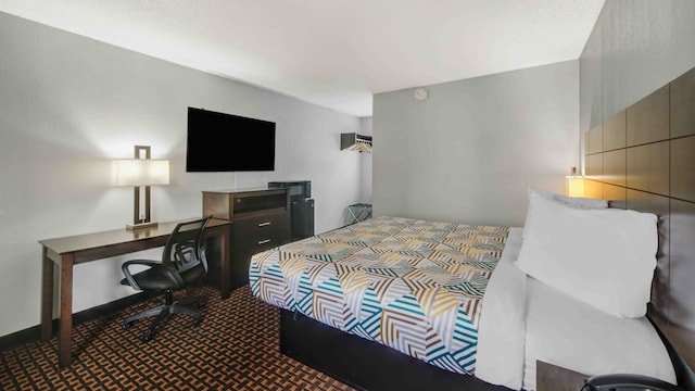 1 King Bed | Non-Smoking, Micfridge