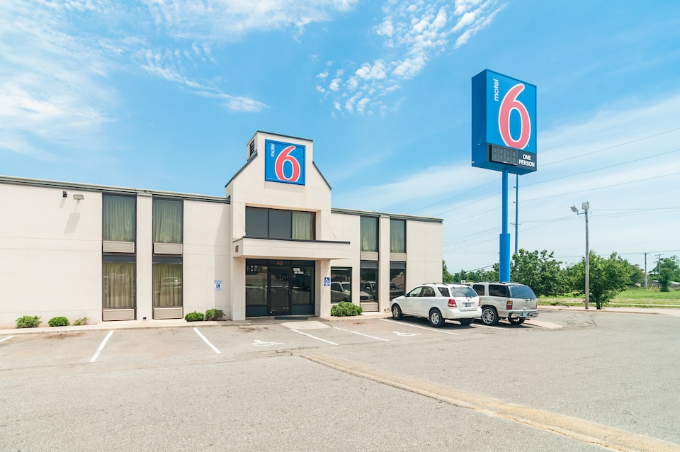 Motel 6 Oklahoma City, OK - South, C73129, Oklahoma City OK