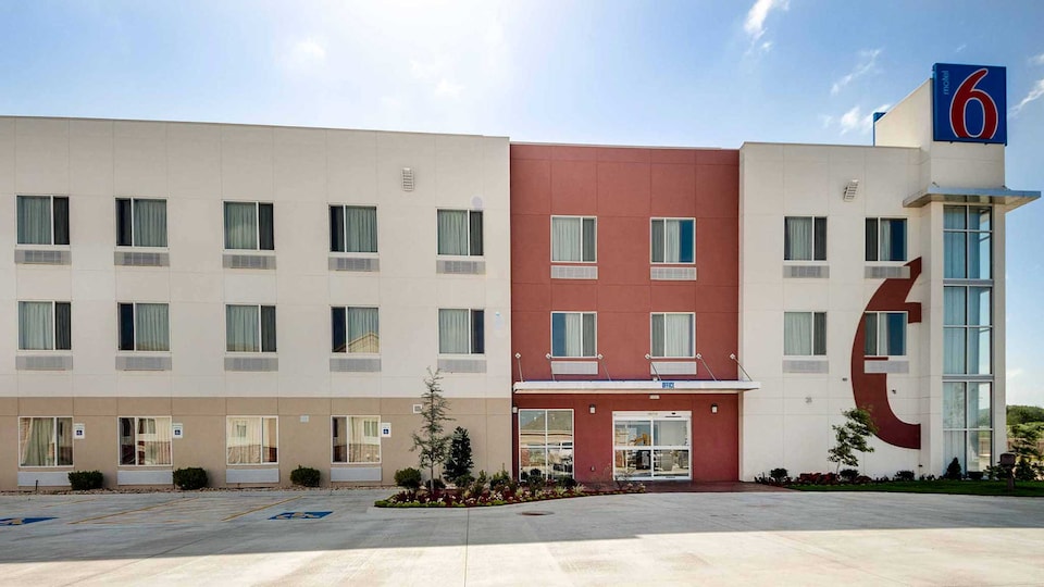 Motel 6 Tulsa, OK, Catoosa, Catoosa