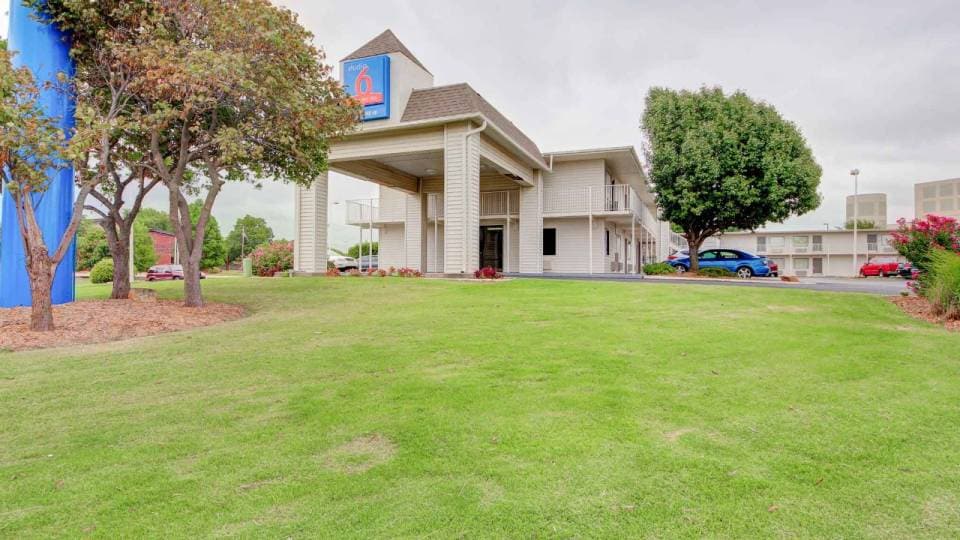 Studio 6 Midwest City, OK - Oklahoma City, C73110, Oklahoma City OK