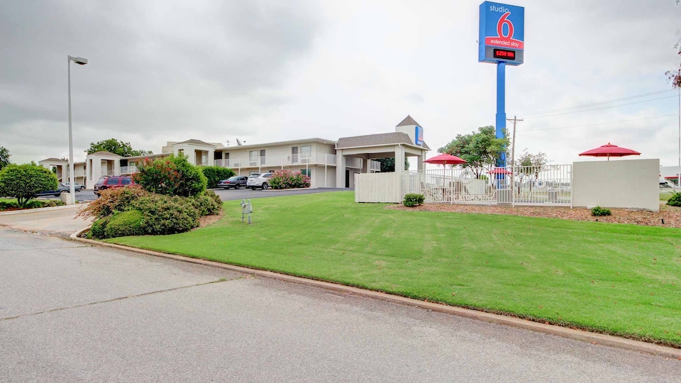 Studio 6 Midwest City, OK - Oklahoma City, C73110, Oklahoma City OK