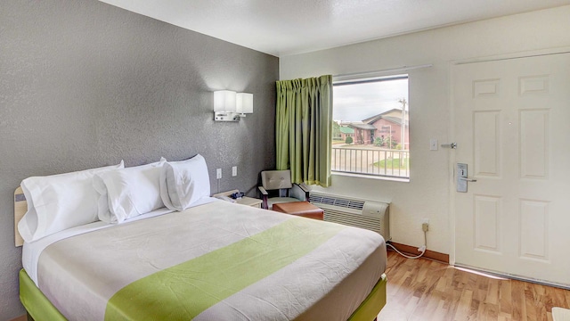 1 Queen Bed | ADA/RI Shower/Kitchen Non-Smoking