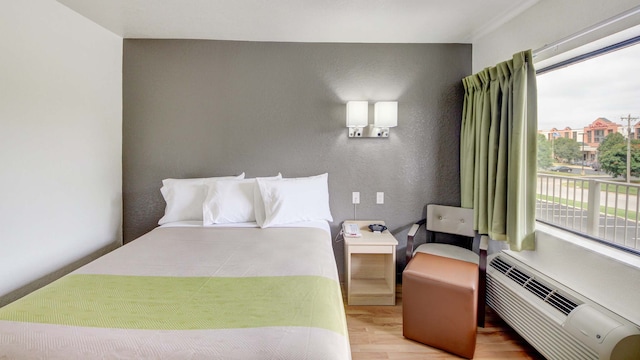 1 Full Bed | Kitchen Smoking