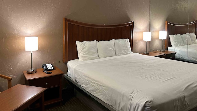 1 King Bed | Non-Smoking, Micfridge