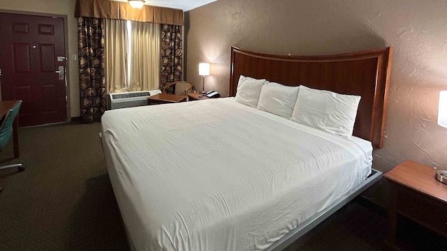 1 King Bed | Mobil Access Tub Nsmk Micfridg