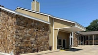Motel 6 Ada, OK