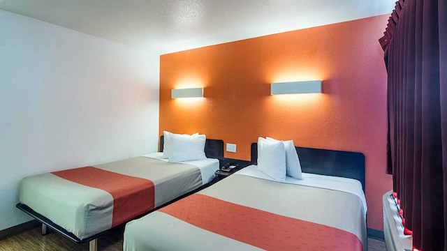 2 FULL BEDS | NON-SMOKING