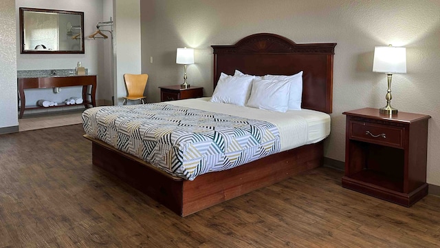 1 King Bed | Smoking, Micfridge