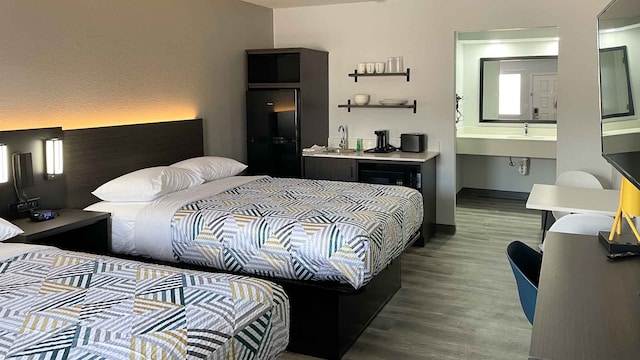 2 Full Beds | Non-Smoking, Kitchen