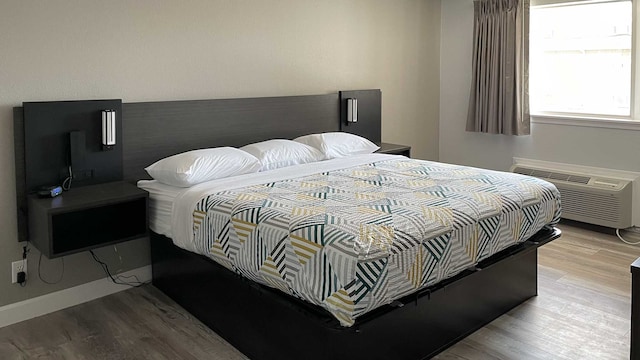 1 King Bed | Non-Smoking, Kitchen