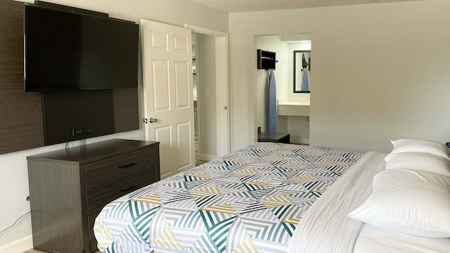 1 King - 2 Queen Beds | Suite, Non-Smoking