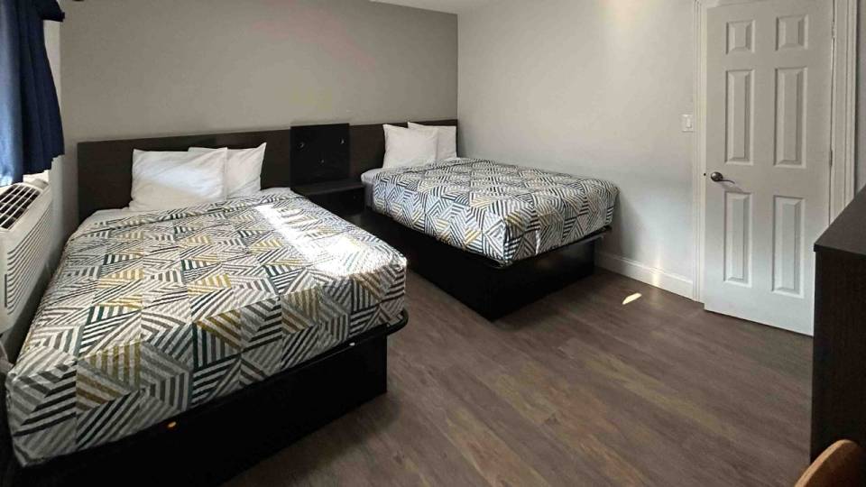 2 Full Beds | Non-Smoking, Micfridge
