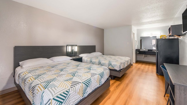 2 Queen Beds | Smoking, Kitchen