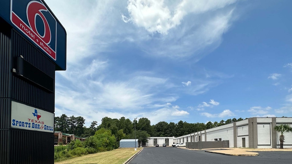 Motel 6 Nacogdoches, TX - SFA University, C75964, Nacogdoches TX