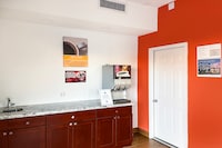 Studio 6 Houston, TX - Brookhollow