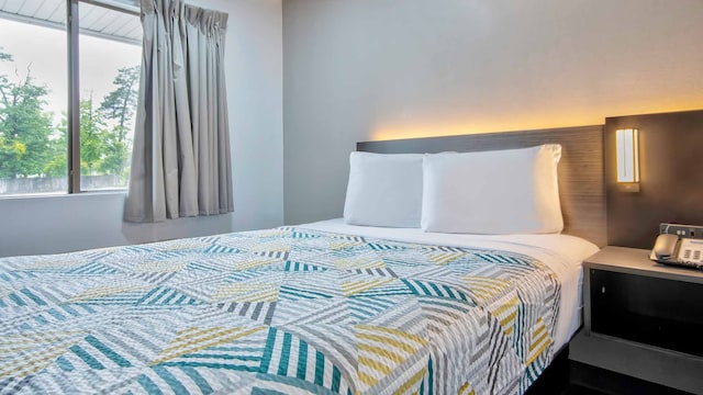 1 King Bed | Non-Smoking, Micfridge