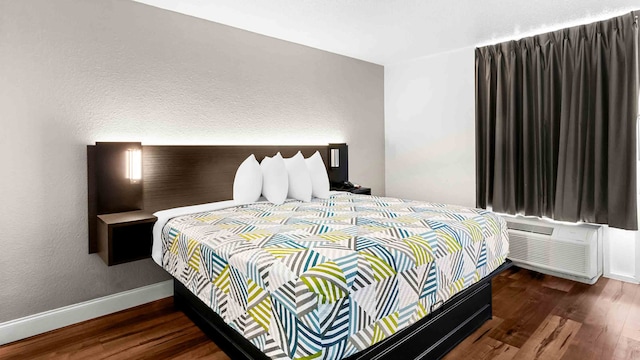 1 King Bed | Non-Smoking, Micfridge