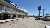 Studio 6 Galveston, TX