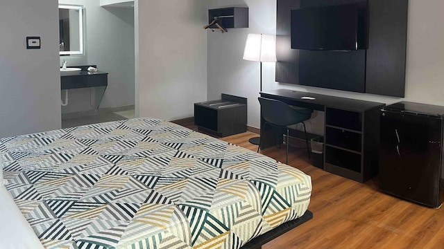 1 Cama Queen | Acceso móvil, bañera, sin humo, microfrigorífico