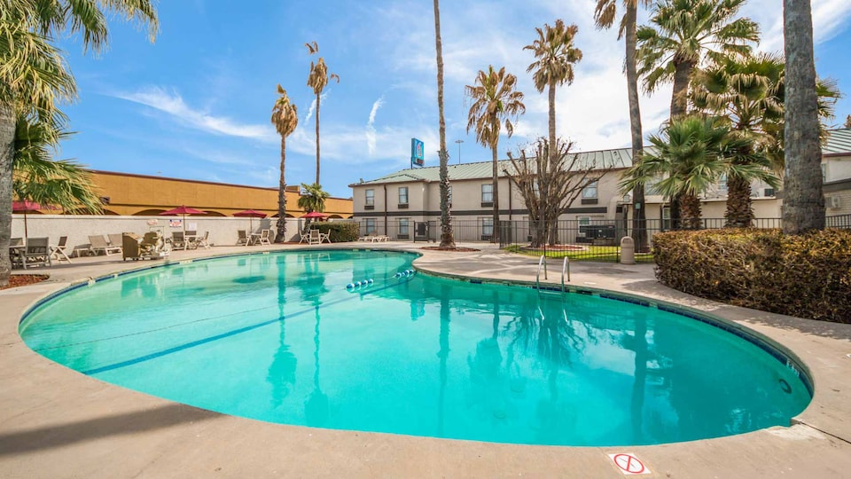 Motel 6 Laredo, TX - North I-35, Laredo, Laredo