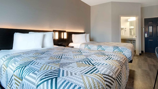 2 FULL BEDS | NON-SMOKING, MICFRIDGE