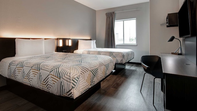 2 FULL BEDS | MOBIL ACCESS TUB NSMK MICFRIDG