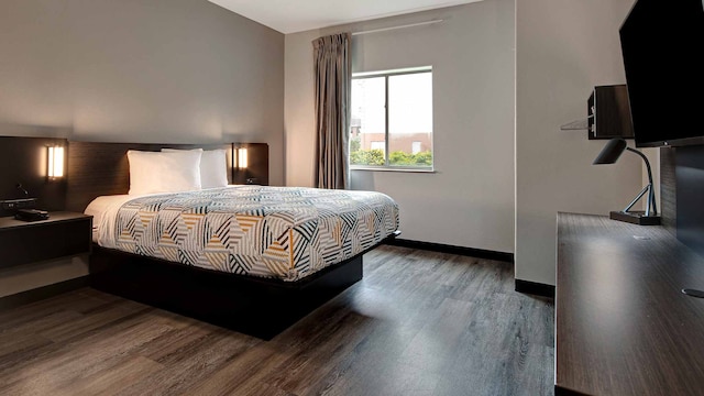 1 QUEEN BED | MOBILITY ACCESS RI SHWR NSMK