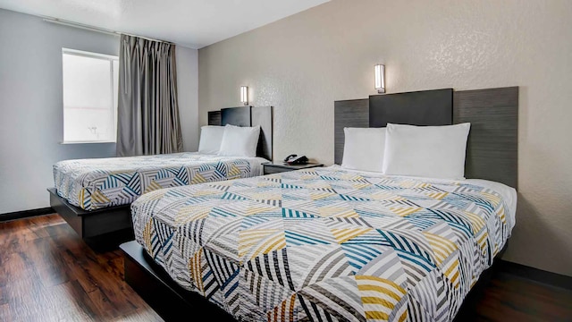 2 Queen Beds | Smoking, Micfridge