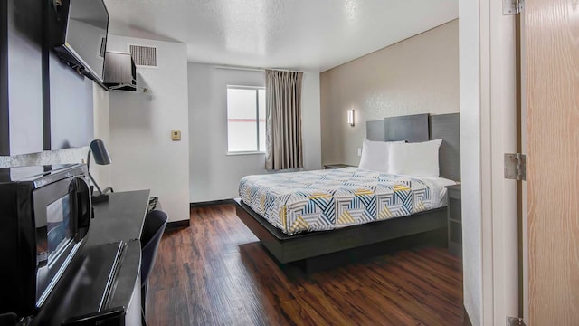 1 Queen Bed | Non-Smoking, Micfridge