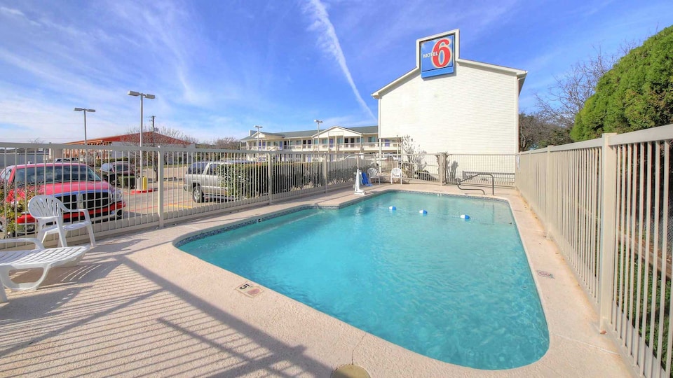 Motel 6 Kerrville, TX, KERRVILLE, KERRVILLE