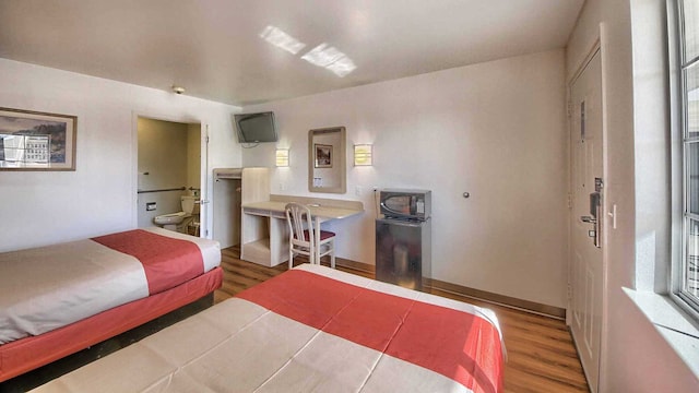 2 Full Beds | Mobility Accessible Tub Nsmk