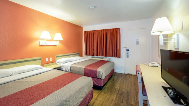 2 QUEEN BEDS | ACCESSIBLE, NSMK, MICFRIDGE