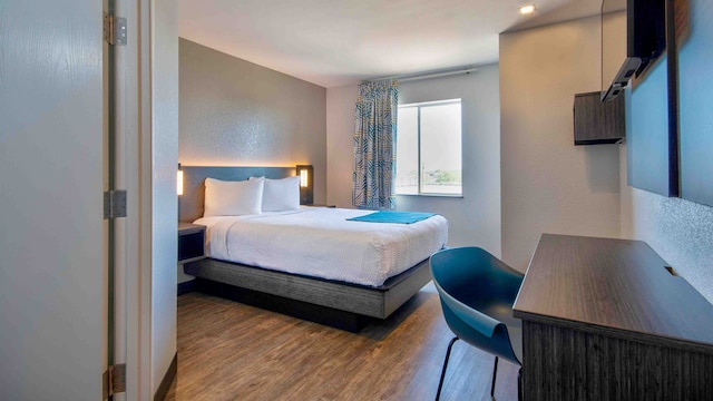 1 Queen Bed | ADA/RI Shower/Non-Smoking