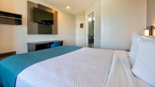 1 Queen Bed | Non-Smoking