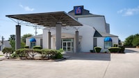 Motel 6 San Antonio, TX - South