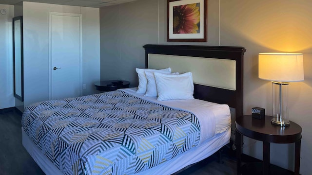 1 King Bed | Non-Smoking, Kitchen