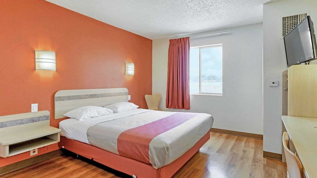 1 Queen Bed | Mobility Accessible Tub Nsmk