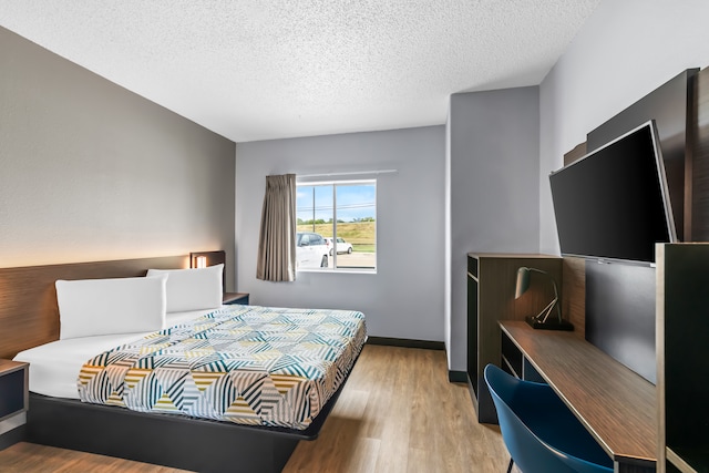 1 Queen Bed | Mobility Accessible Tub Nsmk