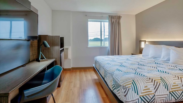 1 King Bed | Mobility Accessible RI Shower Nsmk