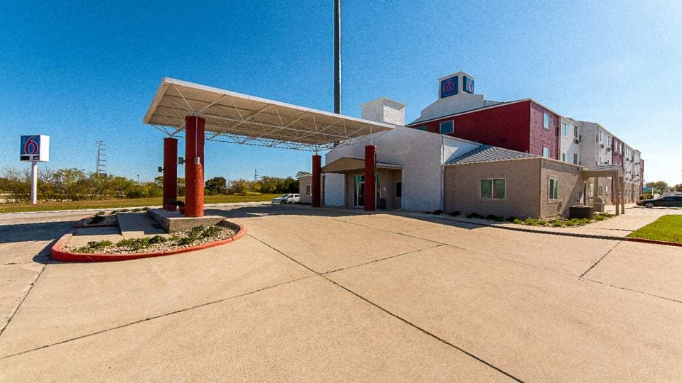 Motel 6 San Antonio, TX - Downtown - Alamo Dome, C78112, San-Antonio