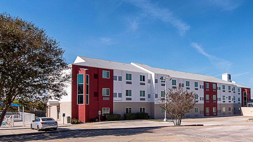 Motel 6 San Antonio, TX - Downtown - Alamo Dome, C78112, San-Antonio