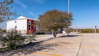 Motel 6 San Antonio, TX - Downtown - Alamo Dome