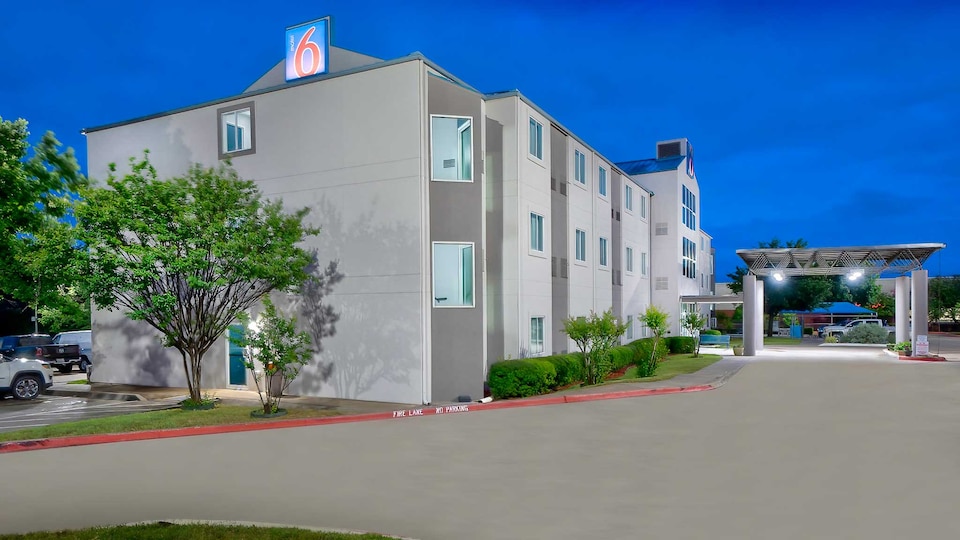Motel 6 Benbrook, TX - Fort Worth, Benbrook, TX, Benbrook