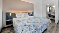 Motel 6 Benbrook, TX - Fort Worth