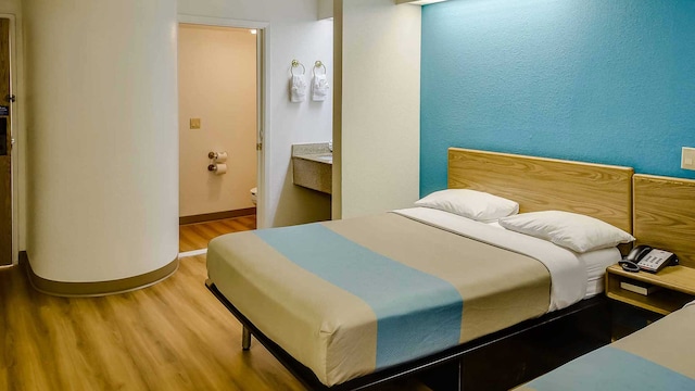 2 Full Beds | Smoking